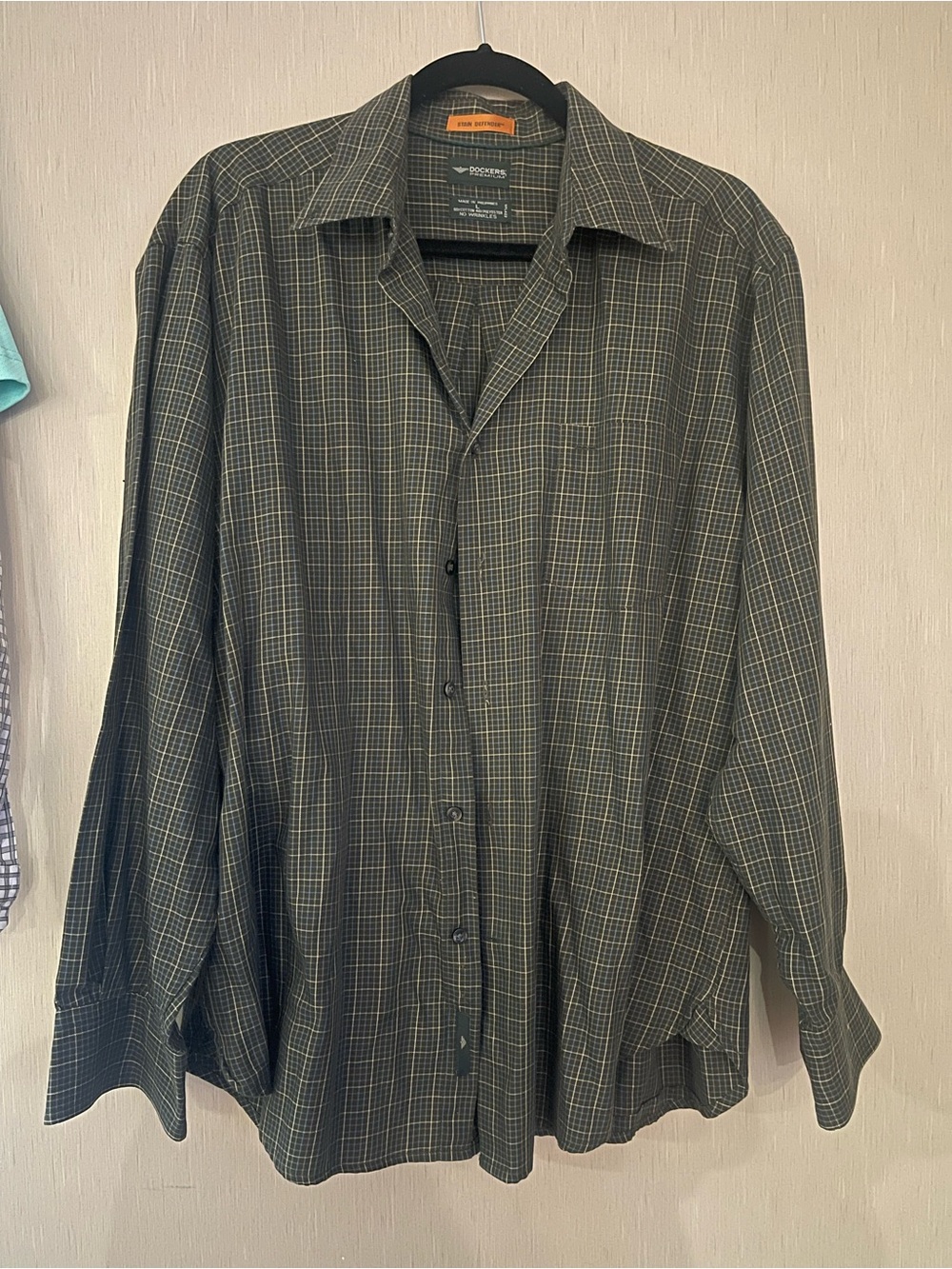 Dockers large Men's Olive Green Plaid Button-Up Shirt